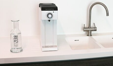 verleiht dem Wasser somit ungewöhnliche und fantastische Eigenschaften.